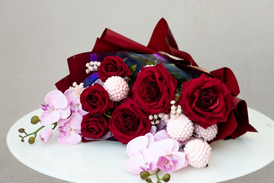 Velvet Orchid Rose Bouquet
