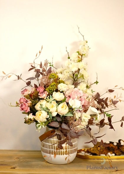 Flower Flourish w/ Vase