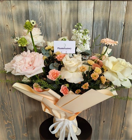 Soft Glow Bouquet